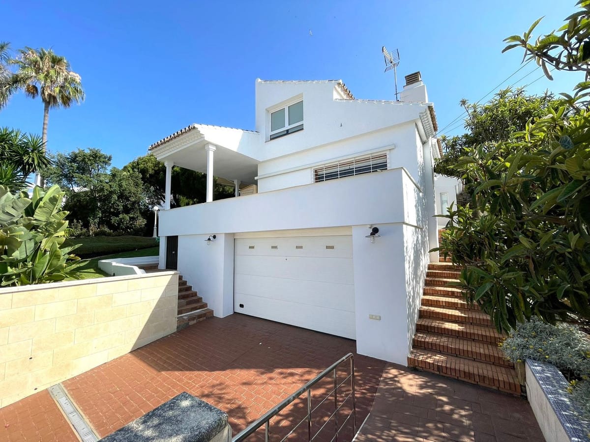 4 bedroom Villa For Sale