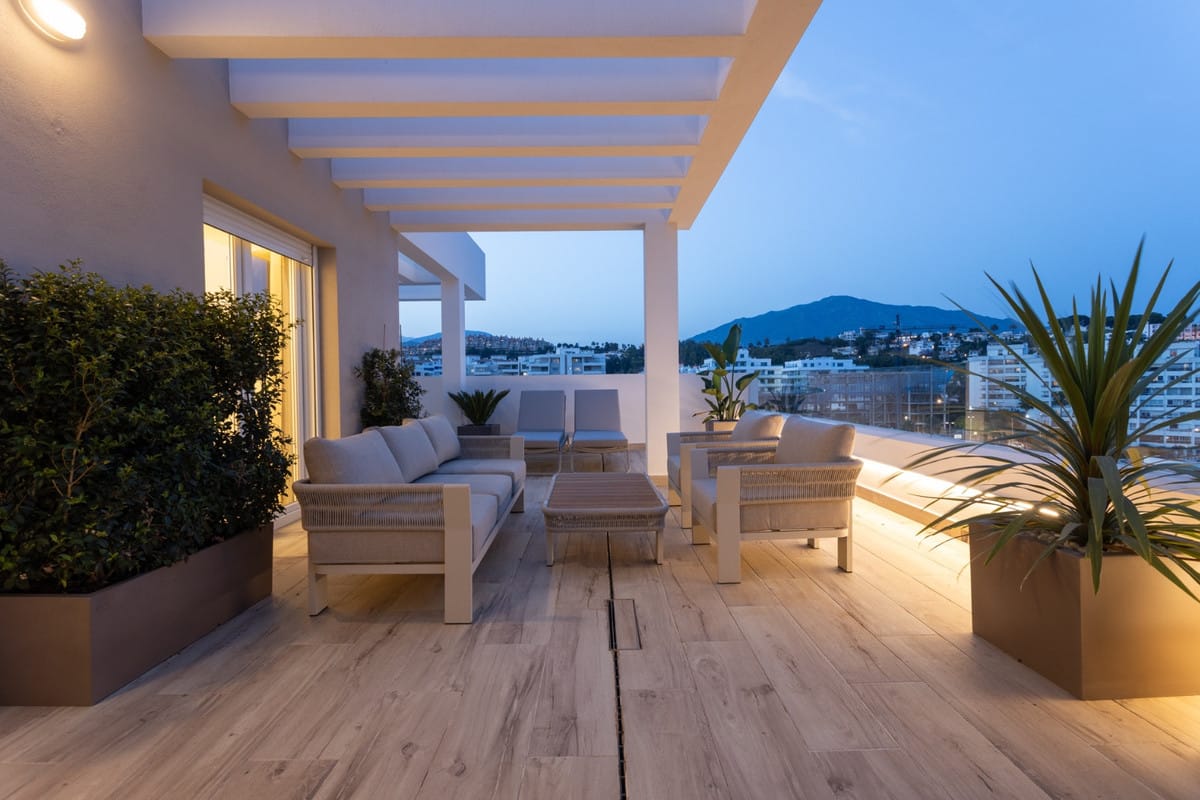 4 bedroom Apartment For Sale