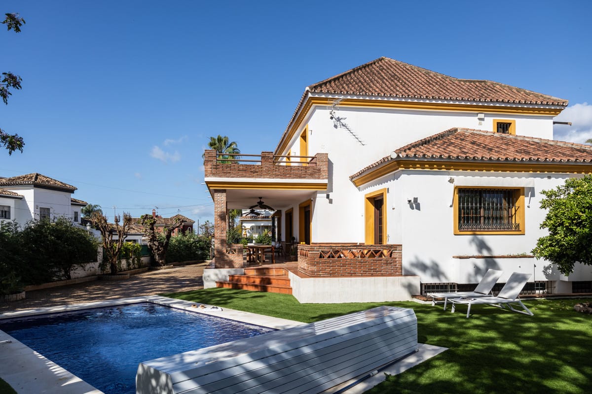 4 bedroom Villa For Sale