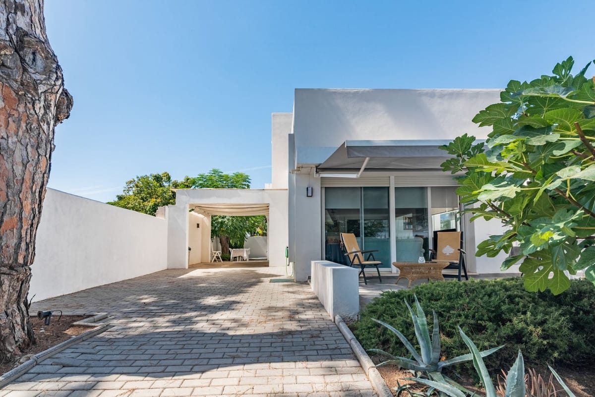 4 bedroom Villa For Sale
