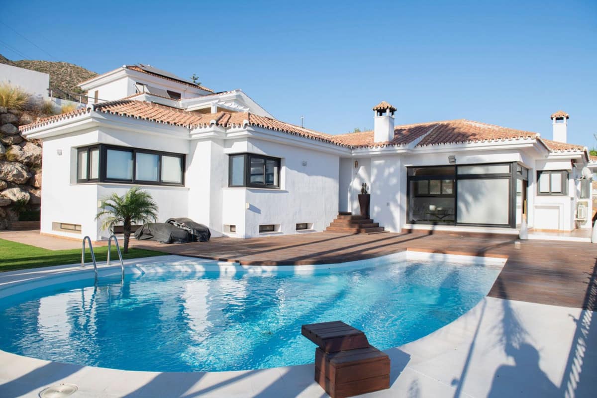 4 bedroom Villa For Sale