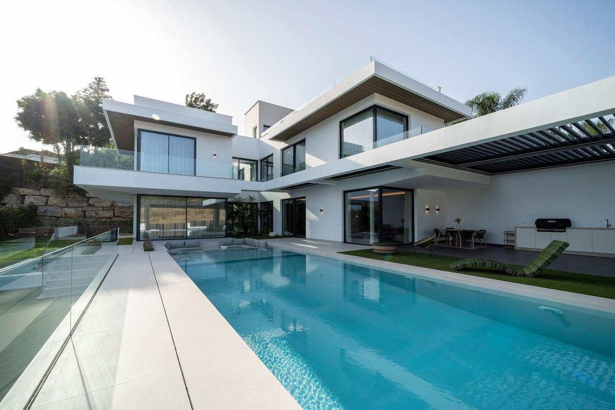 6 bedroom Villa For Sale