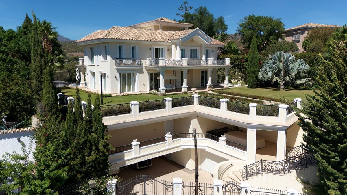 4 bedroom Villa For Sale