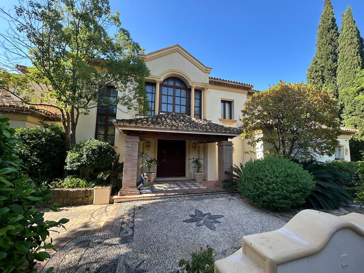 7 bedroom Villa For Sale