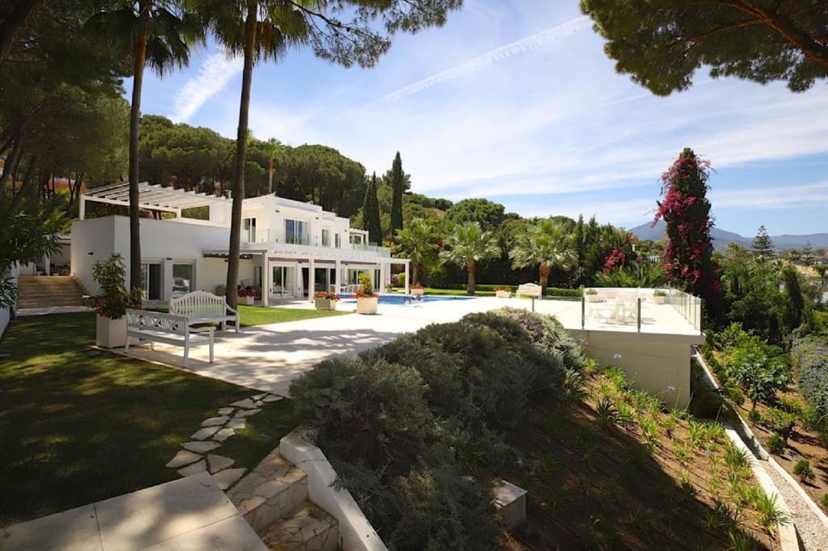 6 bedroom Villa For Sale