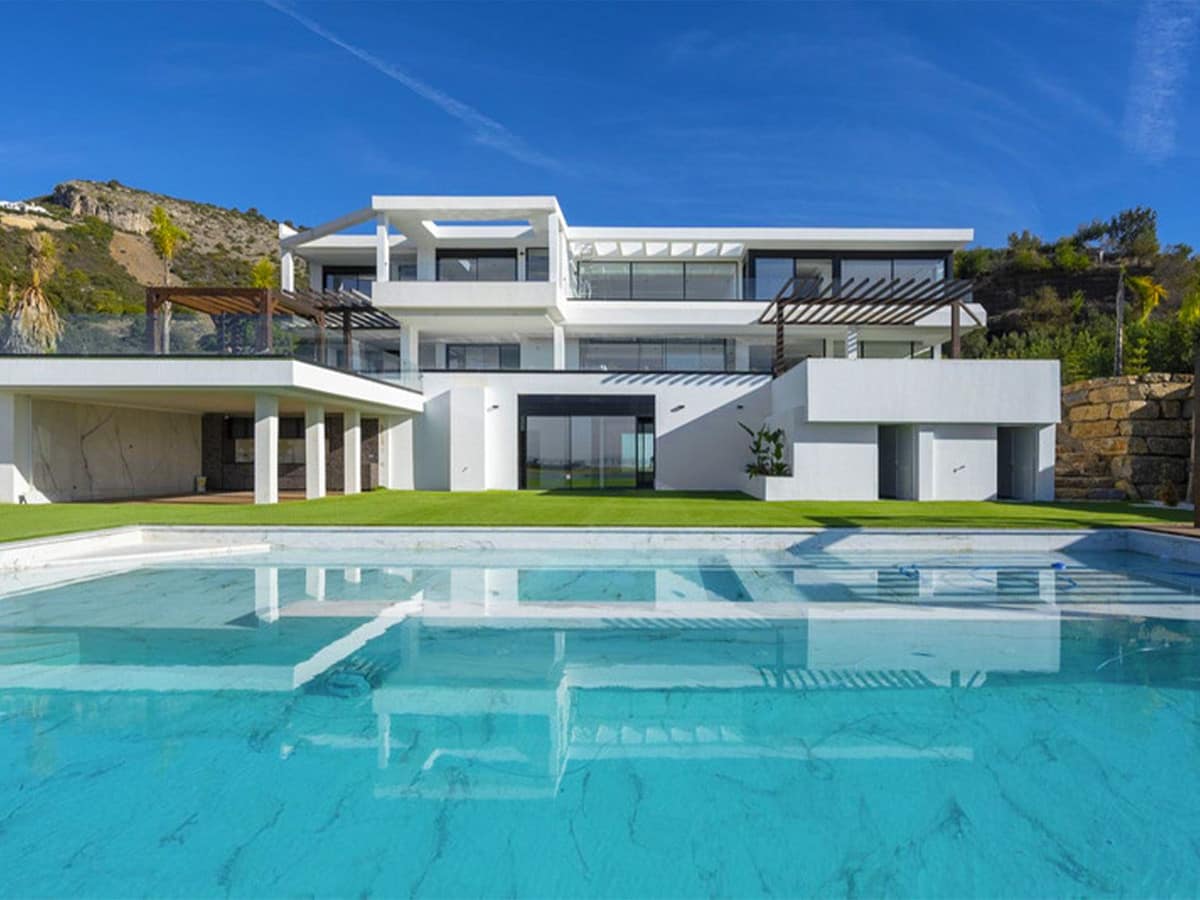 5 bedroom Villa For Sale