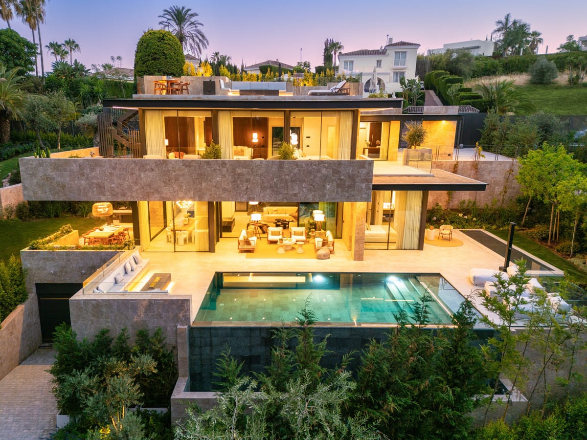 5 bedroom Villa For Sale