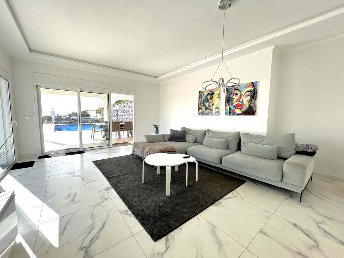 7 bedroom Villa For Sale
