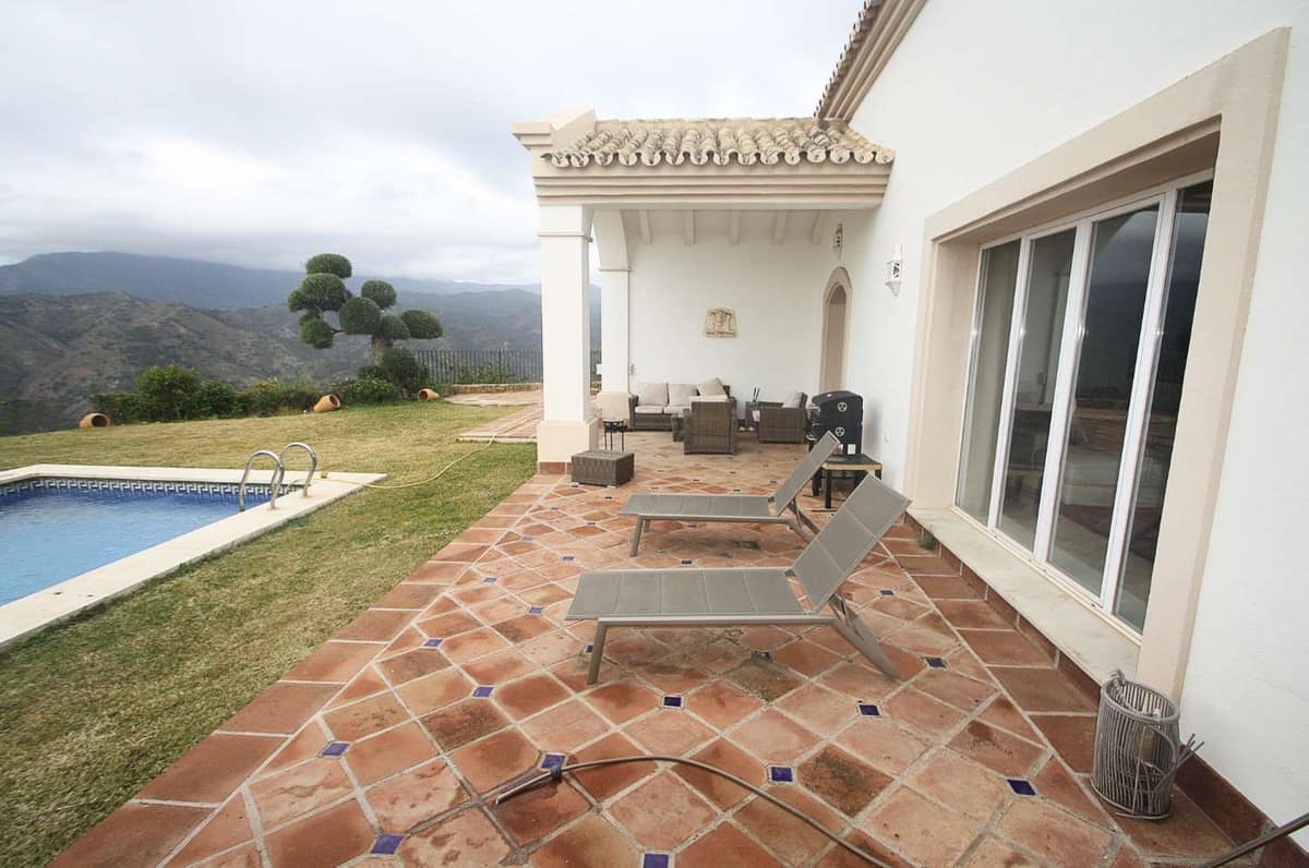 4 bedroom Villa For Sale