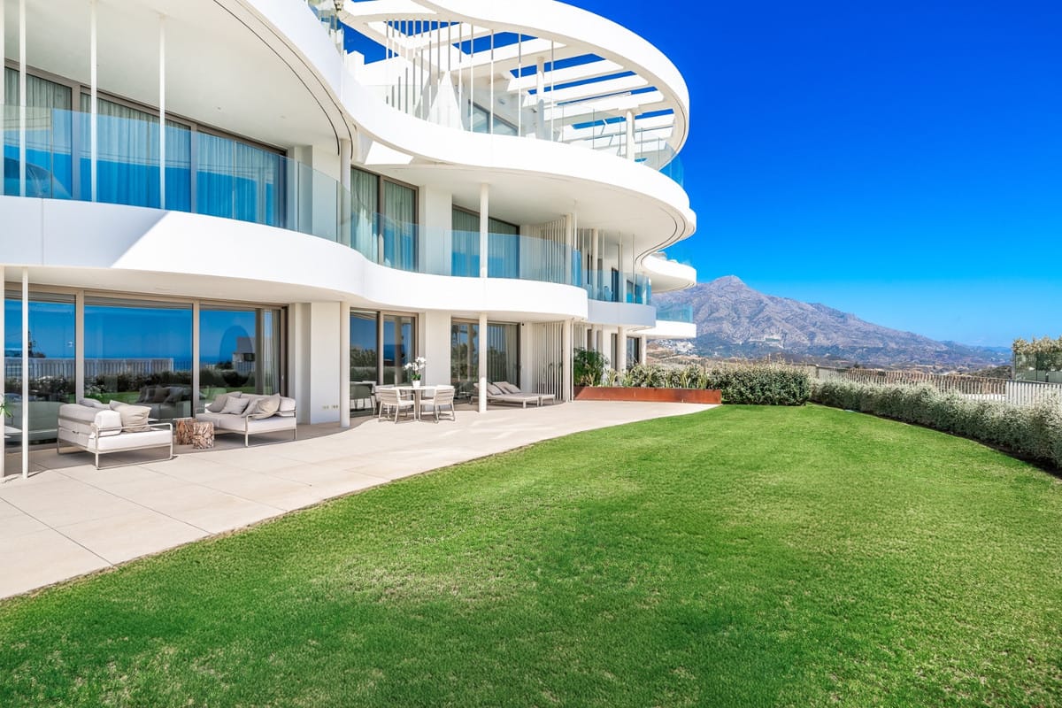 2 bedroom Apartment For Sale