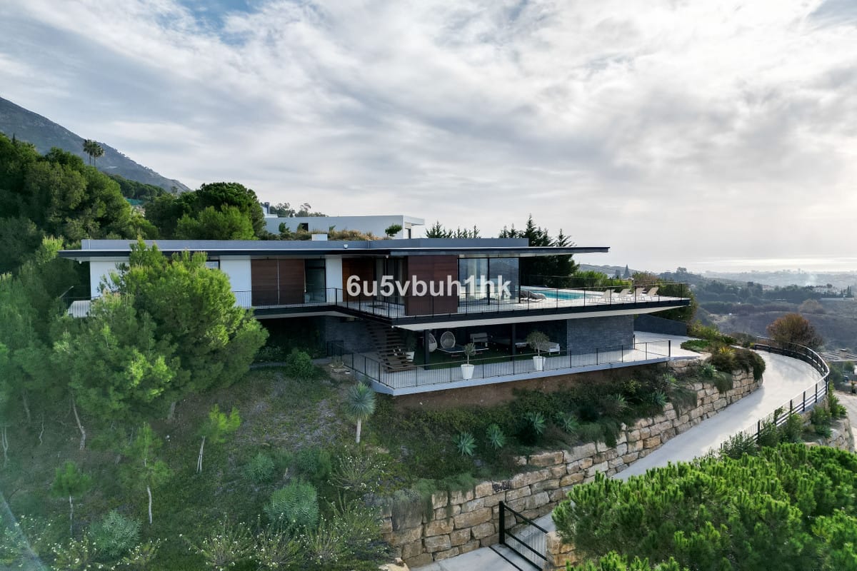 4 bedroom Villa For Sale