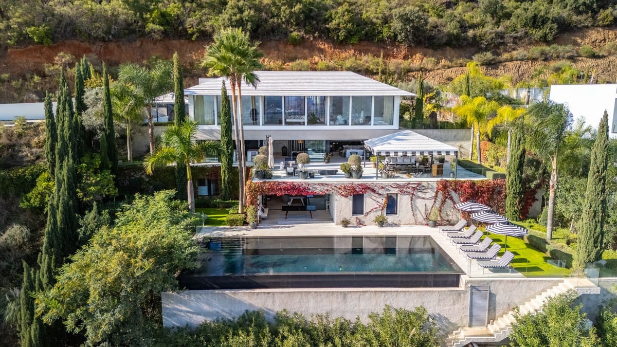 6 bedroom Villa For Sale