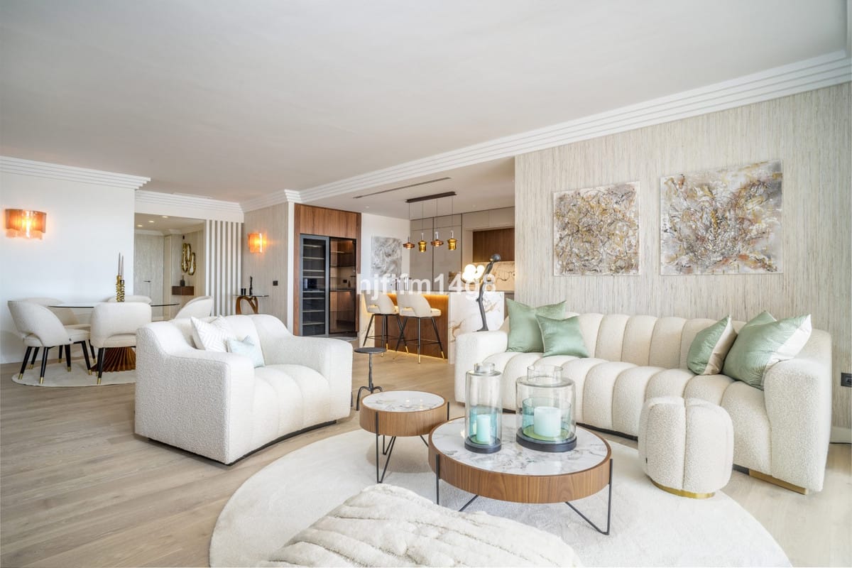 4 bedroom Apartment For Sale