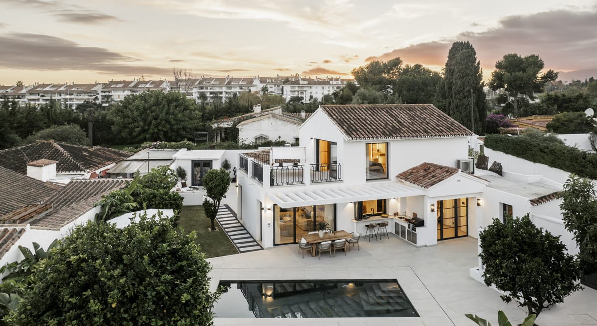 5 bedroom Villa For Sale