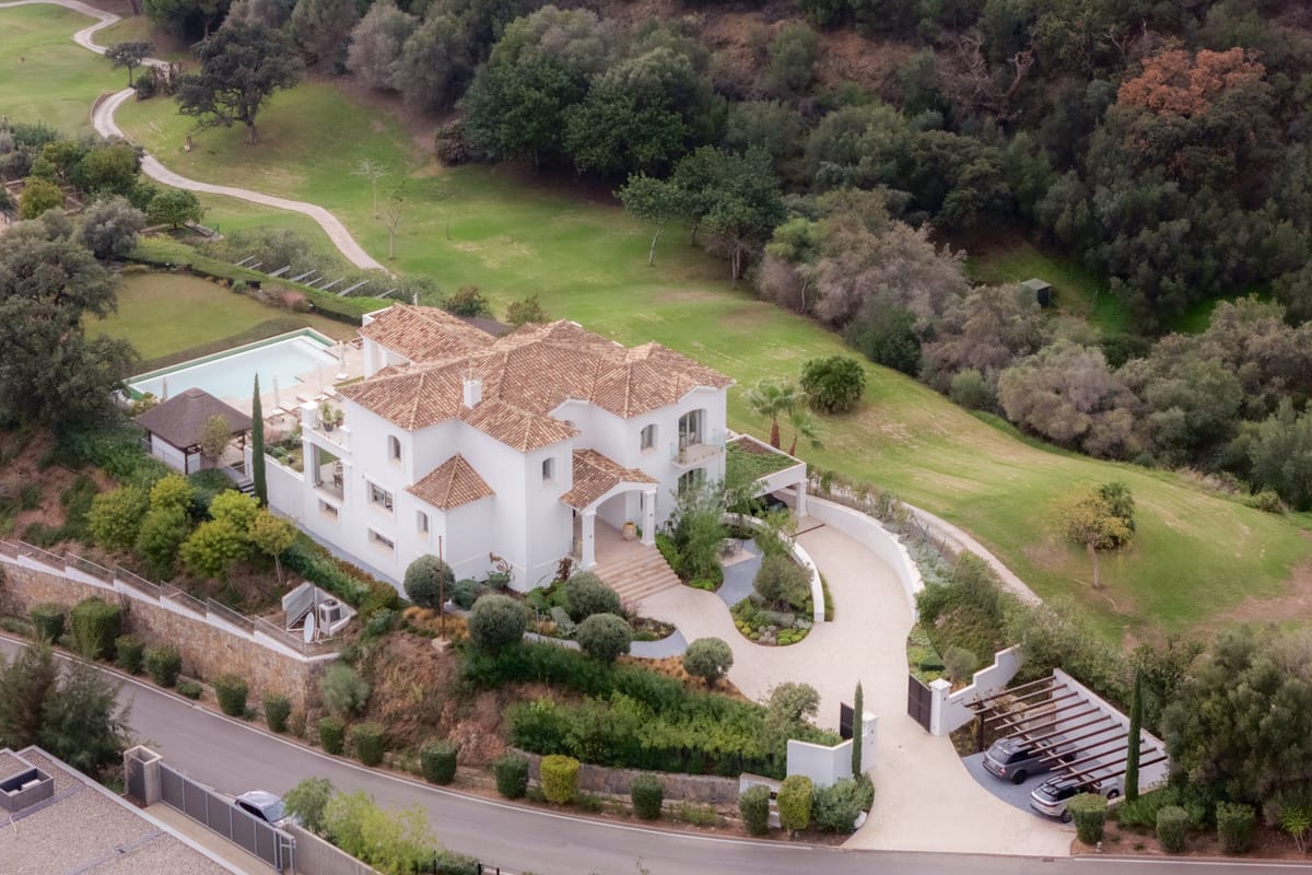 5 bedroom Villa For Sale