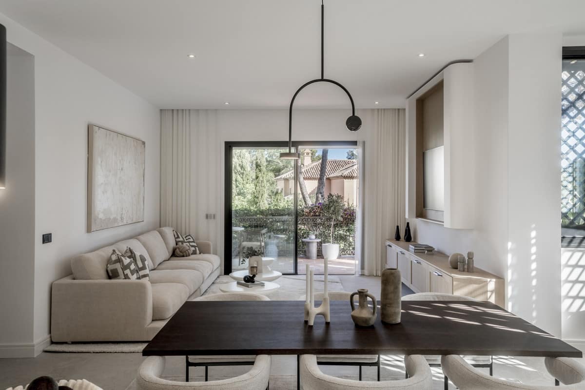 3 bedroom Apartment For Sale