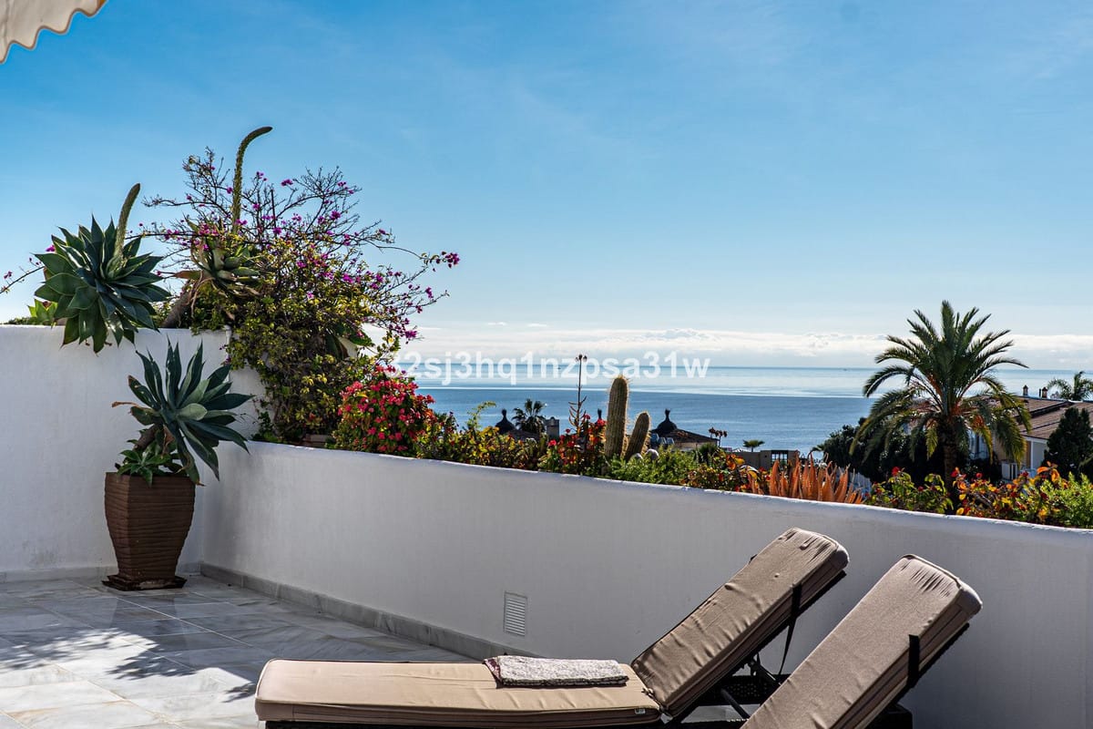 4 bedroom Apartment For Sale