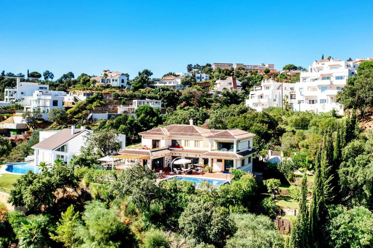 5 bedroom Villa For Sale