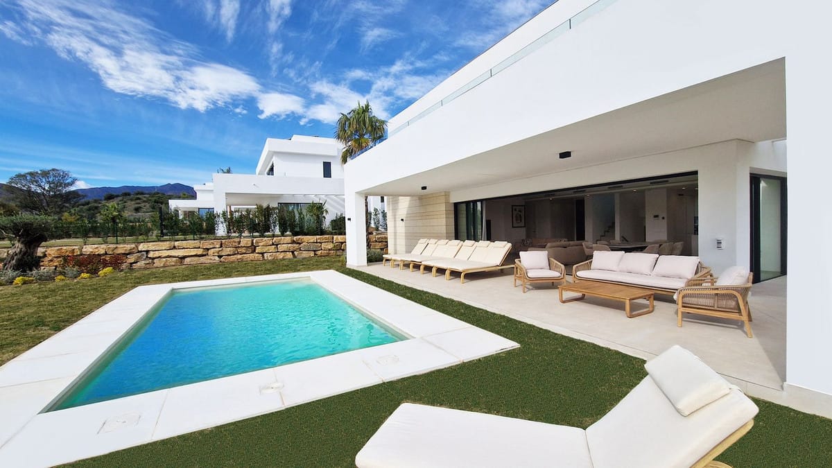 4 bedroom Villa For Sale