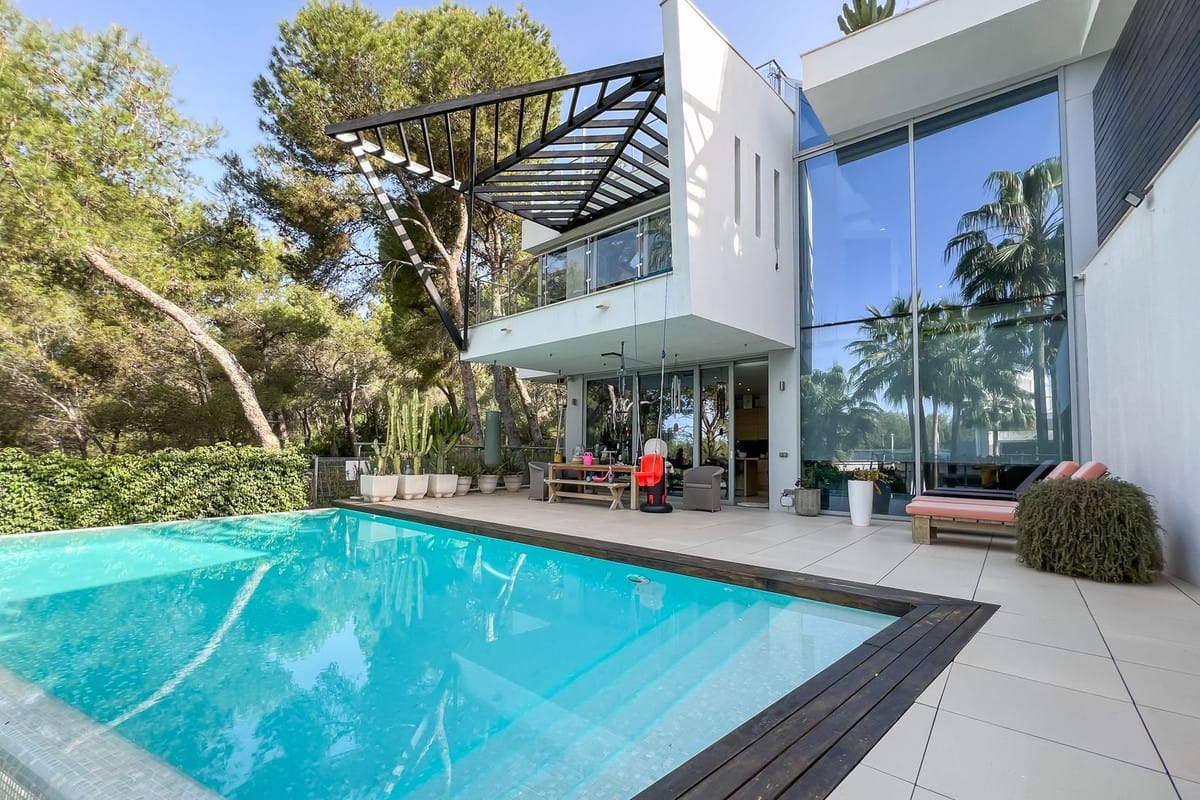 4 bedroom Villa For Sale