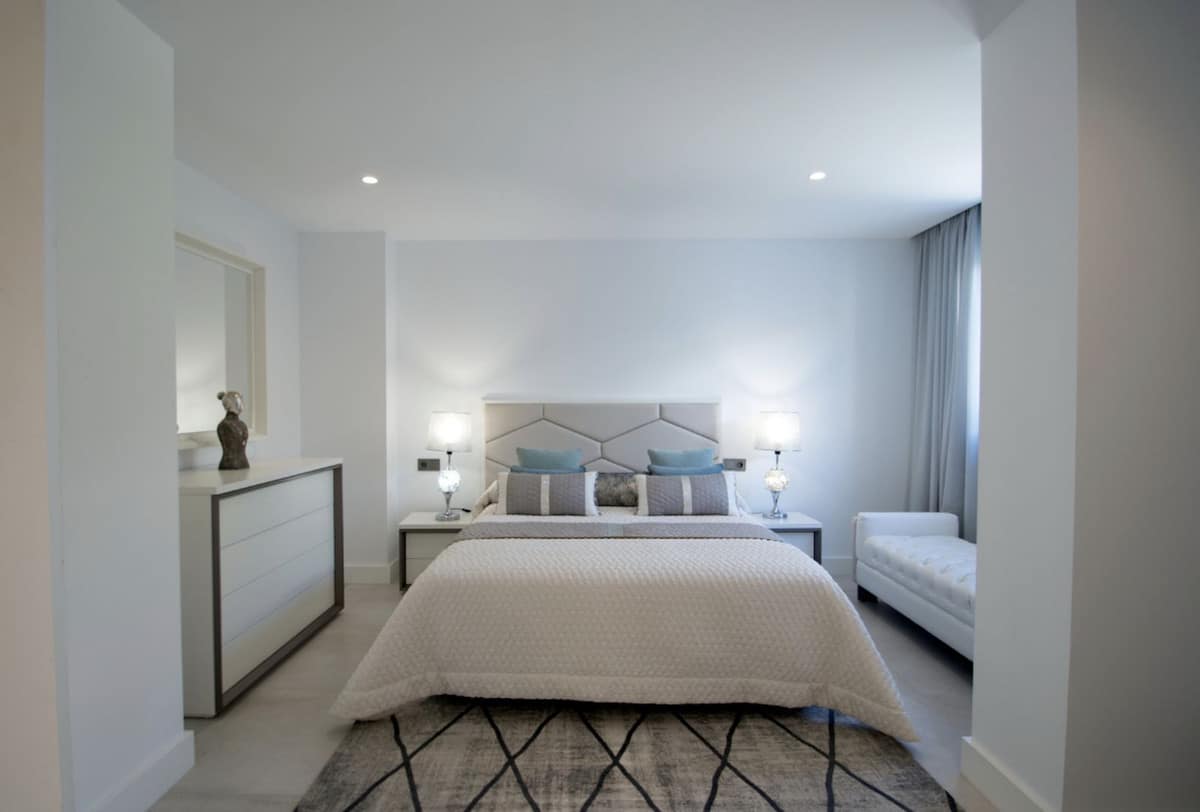 5 bedroom Villa For Sale