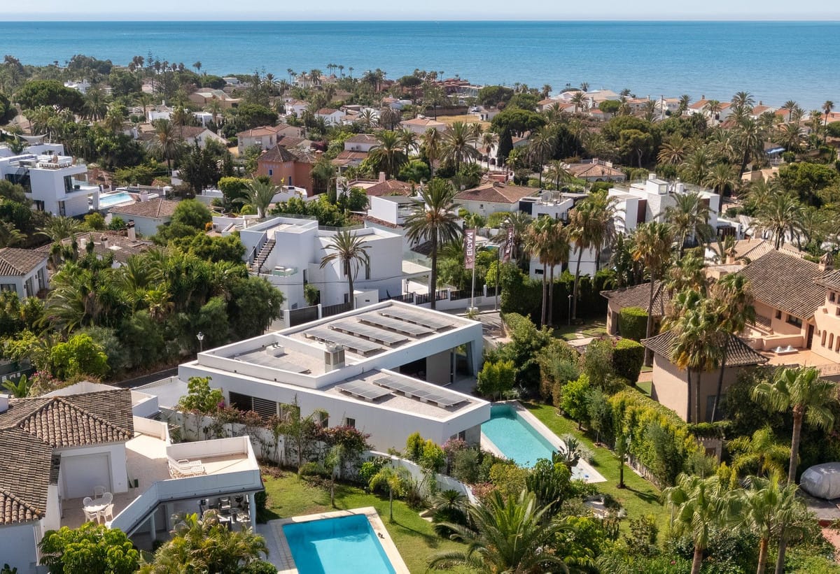 6 bedroom Villa For Sale