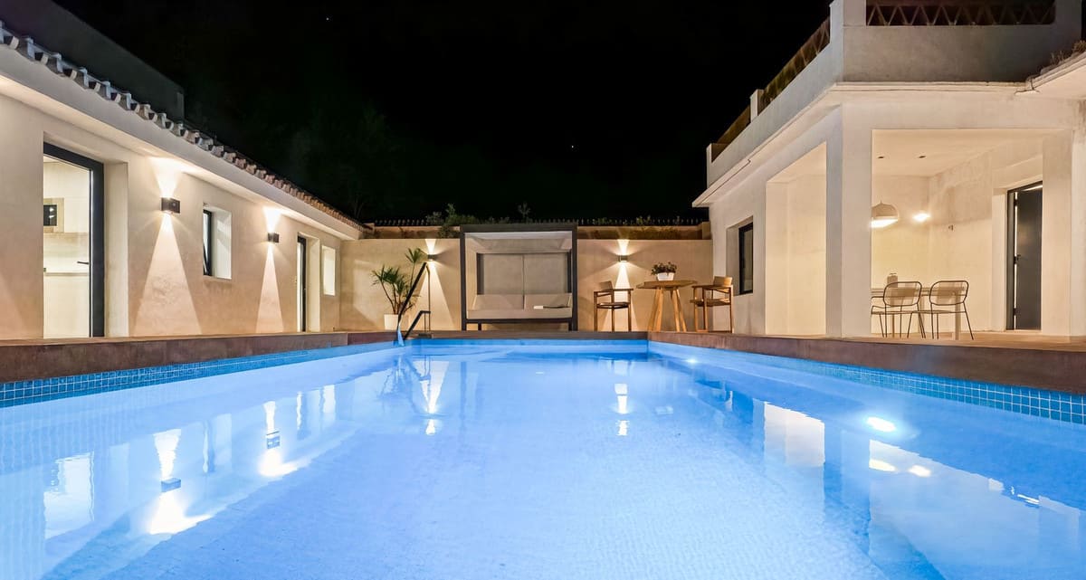5 bedroom Villa For Sale