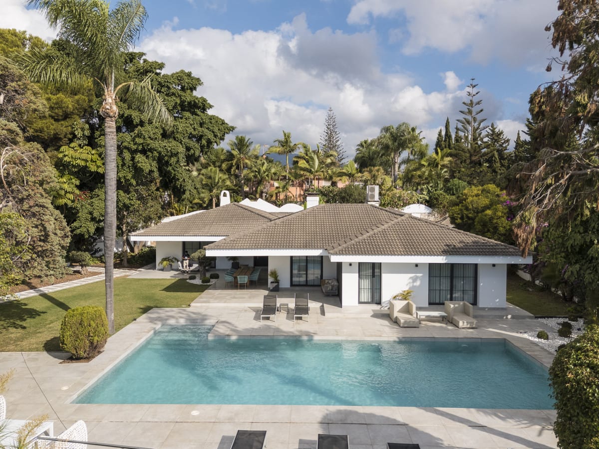 5 bedroom Villa For Sale