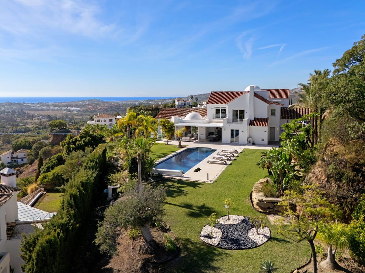 9 bedroom Villa For Sale