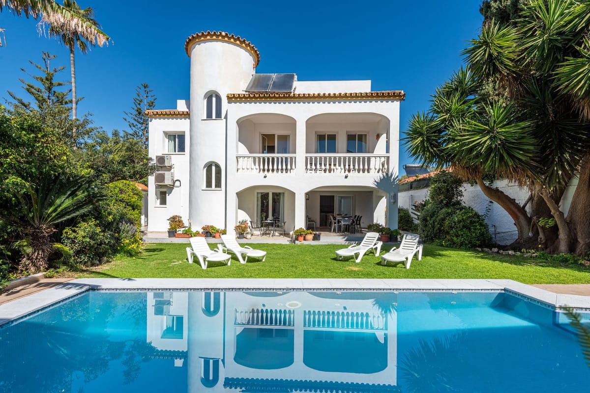 4 bedroom Villa For Sale