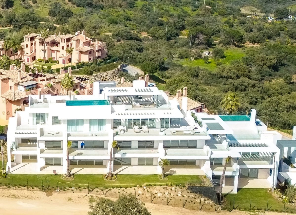 4 bedroom Apartment For Sale