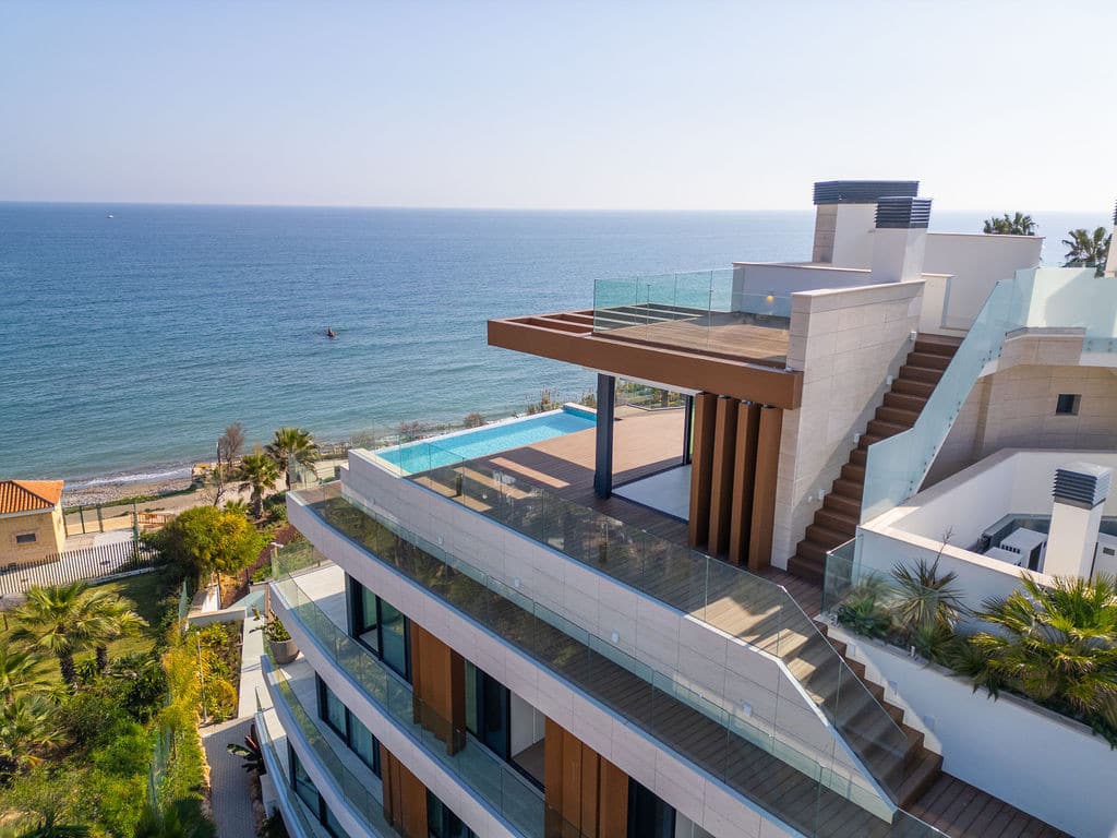 4 bedroom Apartment For Sale