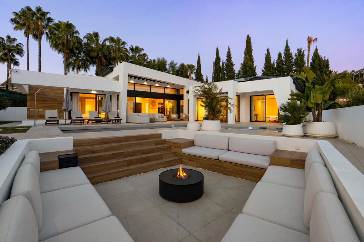 6 bedroom Villa For Sale