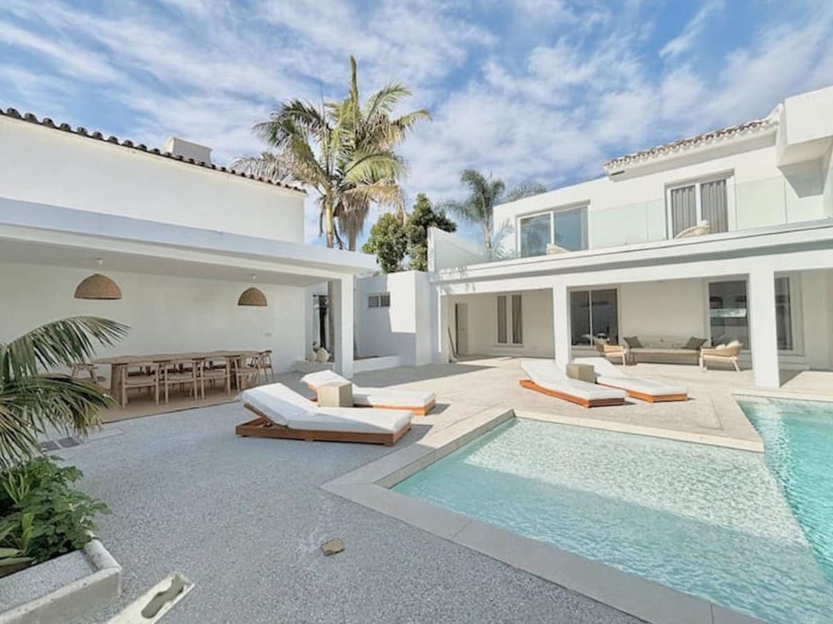 6 bedroom Villa For Sale