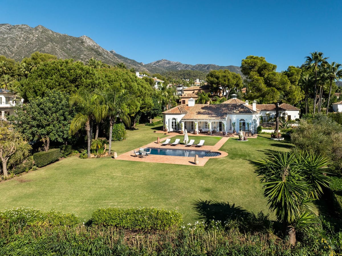 5 bedroom Villa For Sale