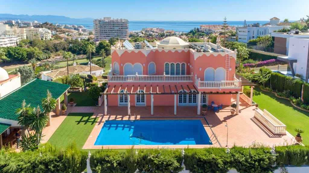 7 bedroom Villa For Sale
