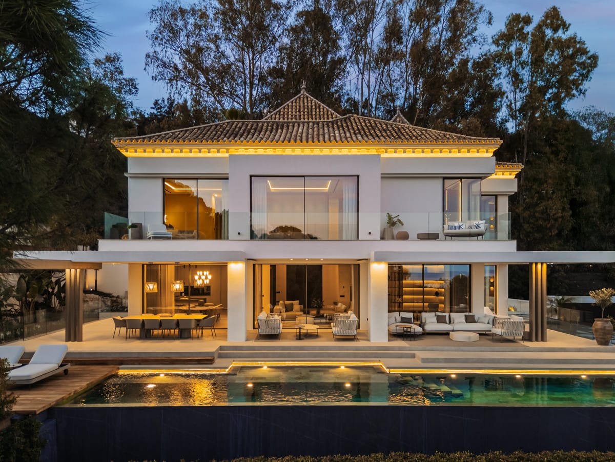 6 bedroom Villa For Sale