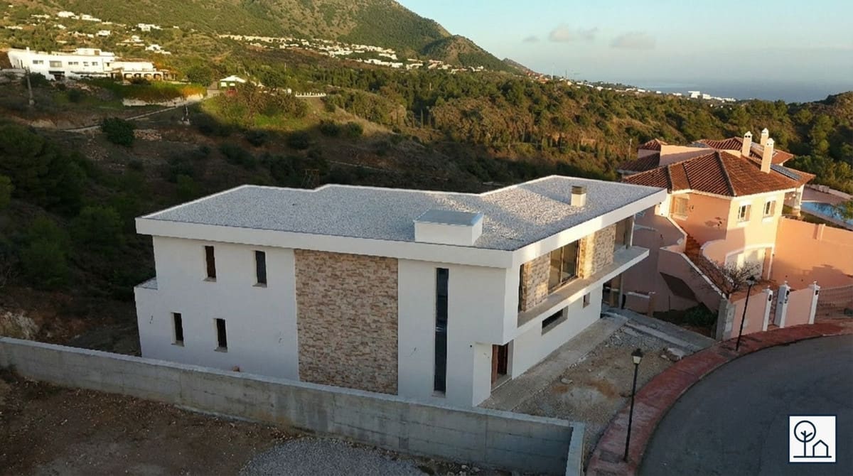 4 bedroom Villa For Sale