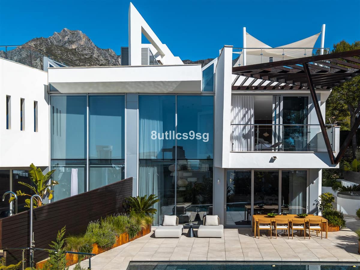 4 bedroom Villa For Sale