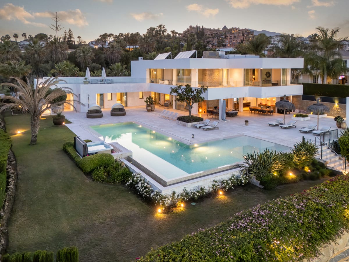 7 bedroom Villa For Sale