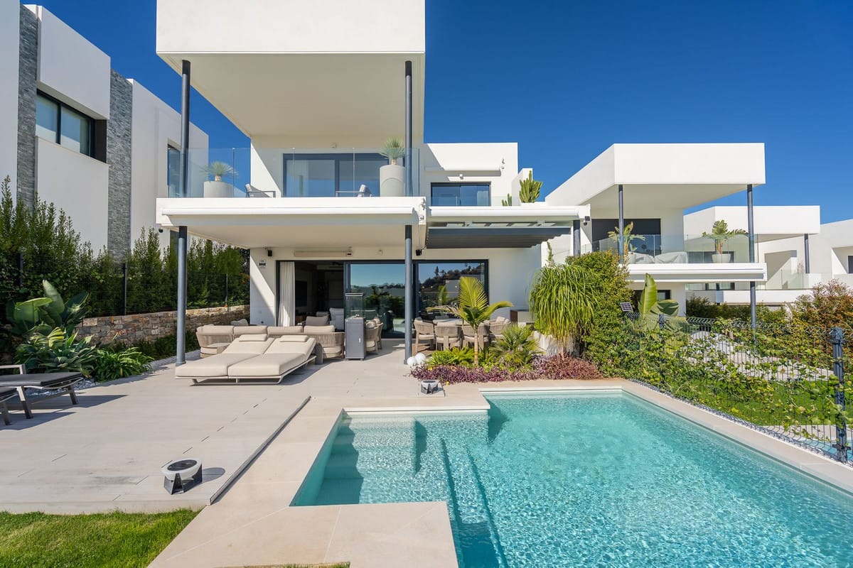 4 bedroom Villa For Sale