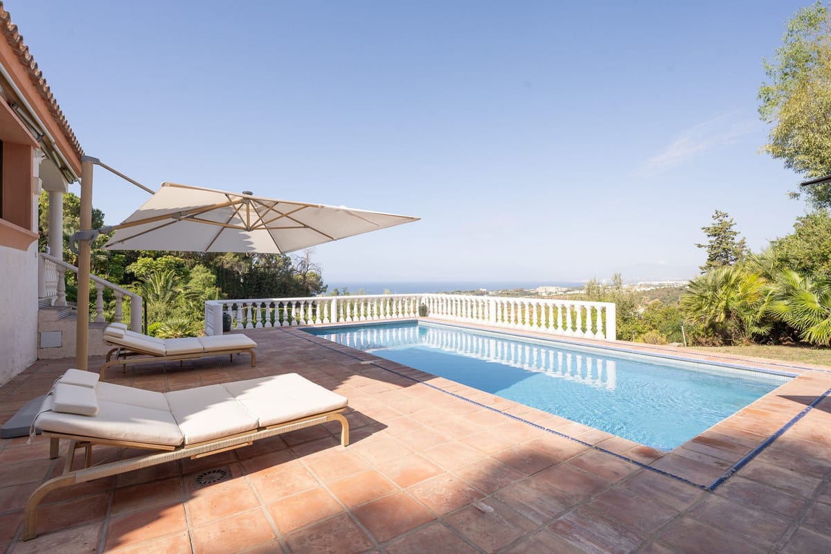 5 bedroom Villa For Sale