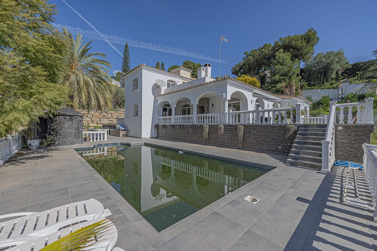 4 bedroom Villa For Sale