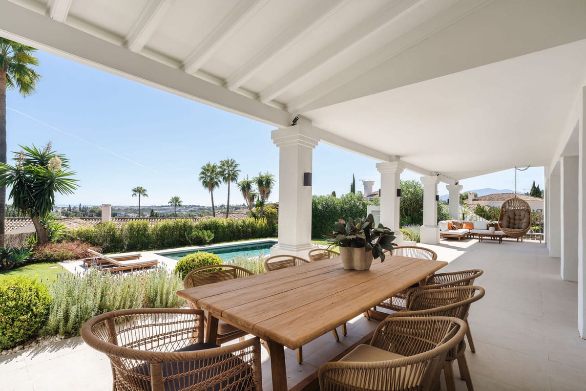 5 bedroom Villa For Sale