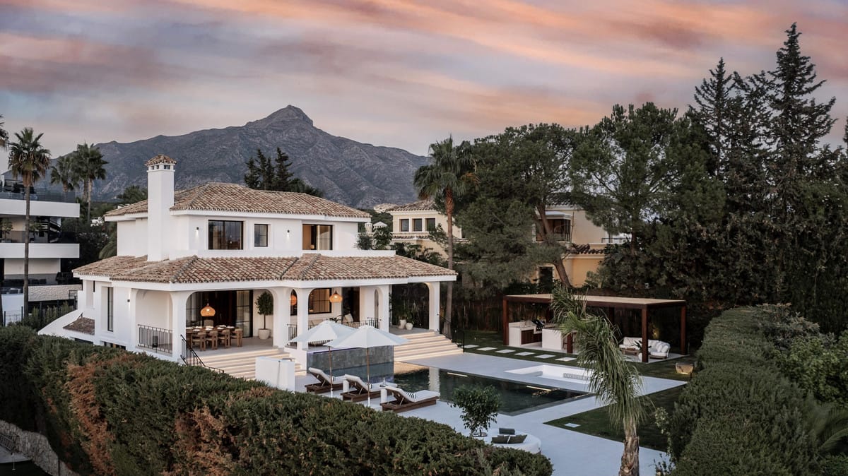 5 bedroom Villa For Sale