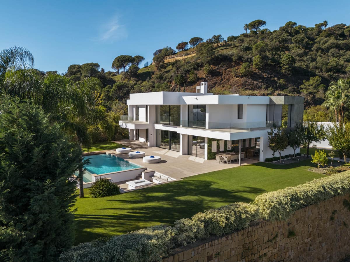 5 bedroom Villa For Sale