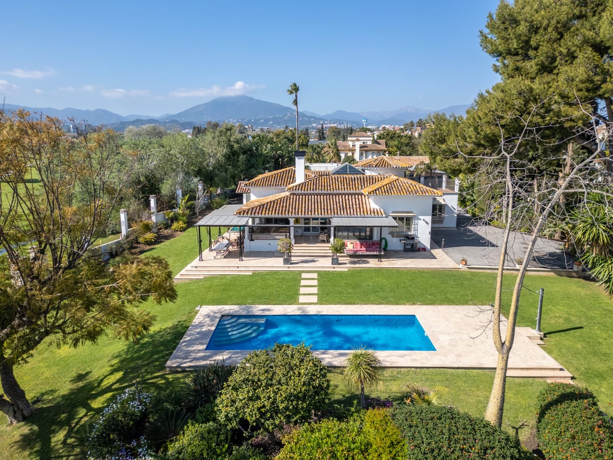 4 bedroom Villa For Sale