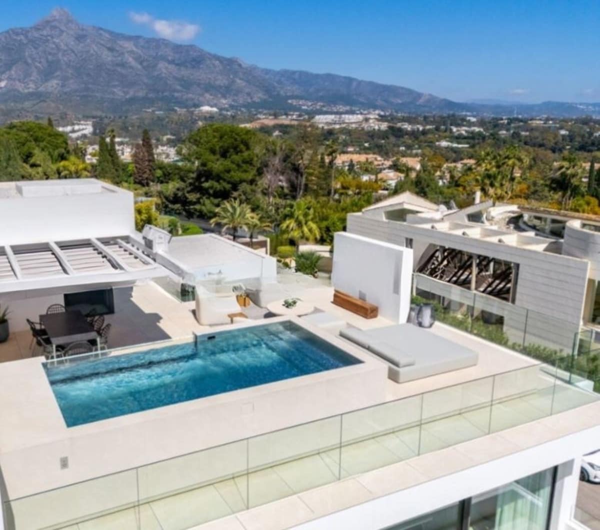 3 bedroom Villa For Sale