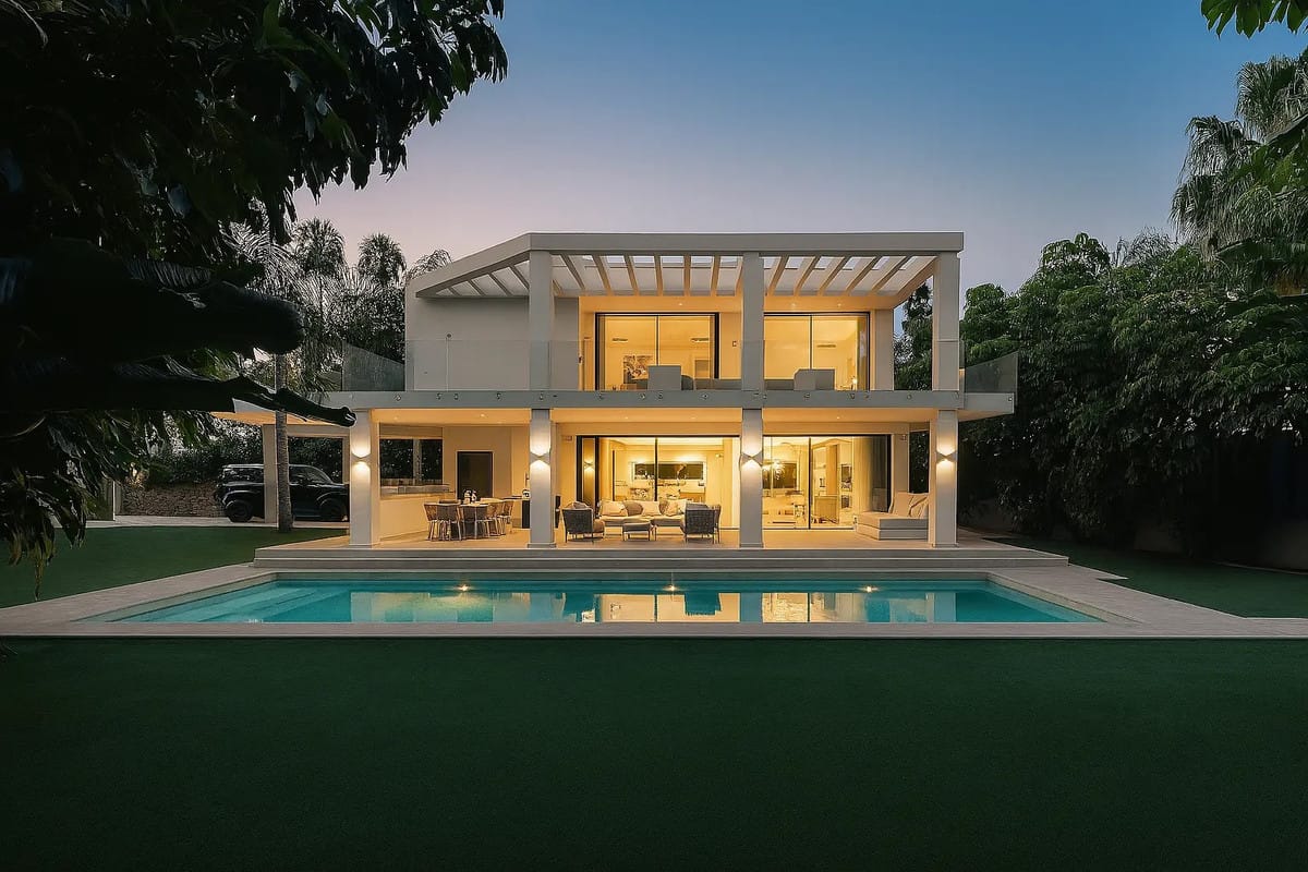 5 bedroom Villa For Sale