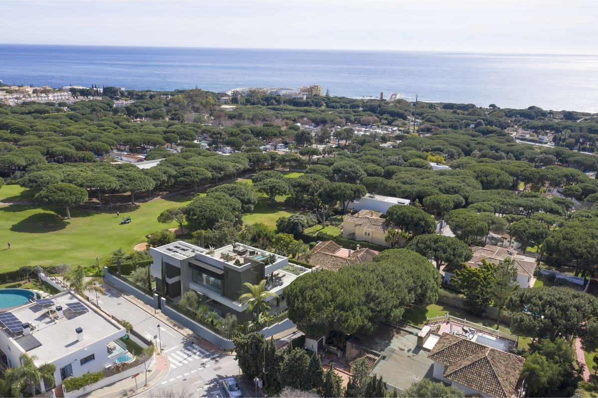 5 bedroom Villa For Sale